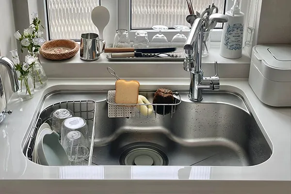 kitchen sinks